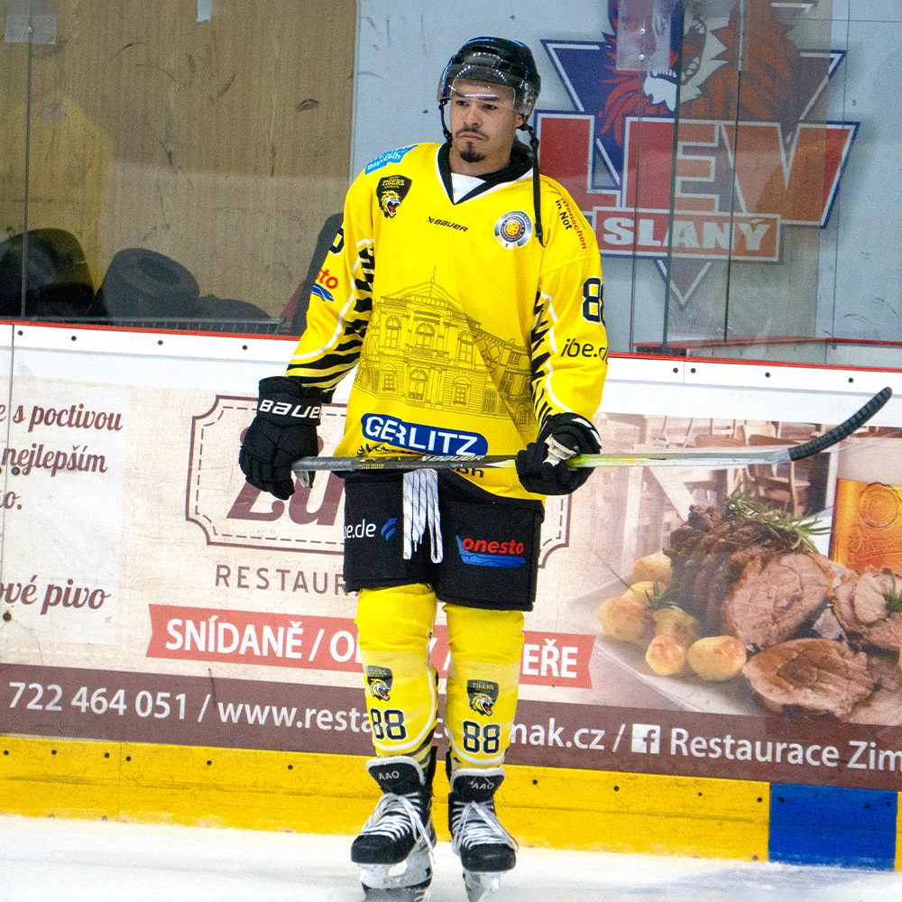 Kyle Bollers im Trikot der onesto Tigers beim Spiel in Slany