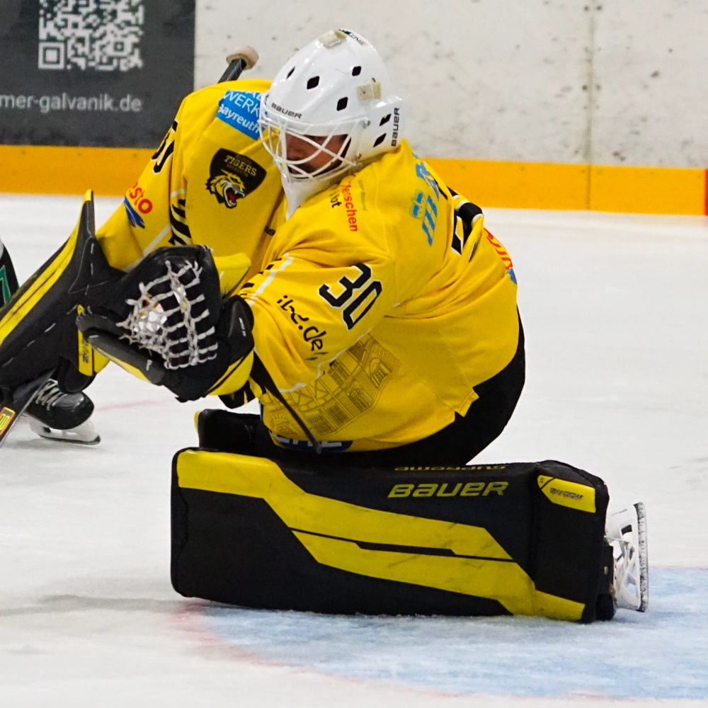 Maximilian Meier beim Spiel gegen den SC Riessersee