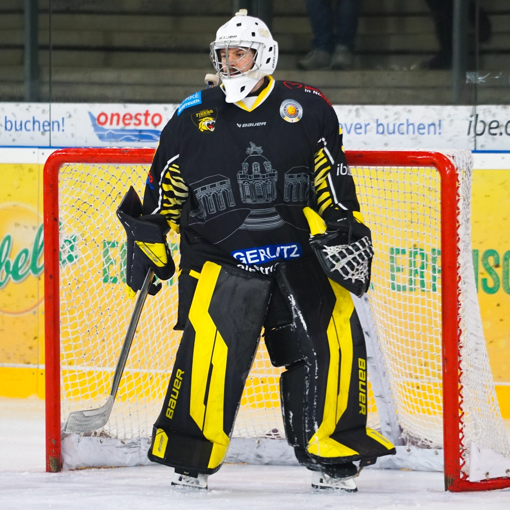 Maxi Meier im Tor der Tigers gegen den EV Füssen
