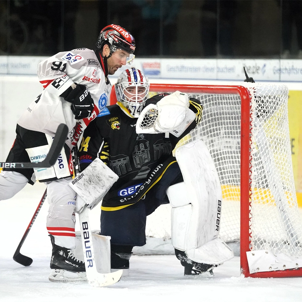 Conner McLeon im Tor der Tigers gegen Memmingen