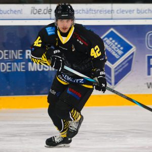 Tim Zimmermann beim Spiel gegen die Heilbronner Falken